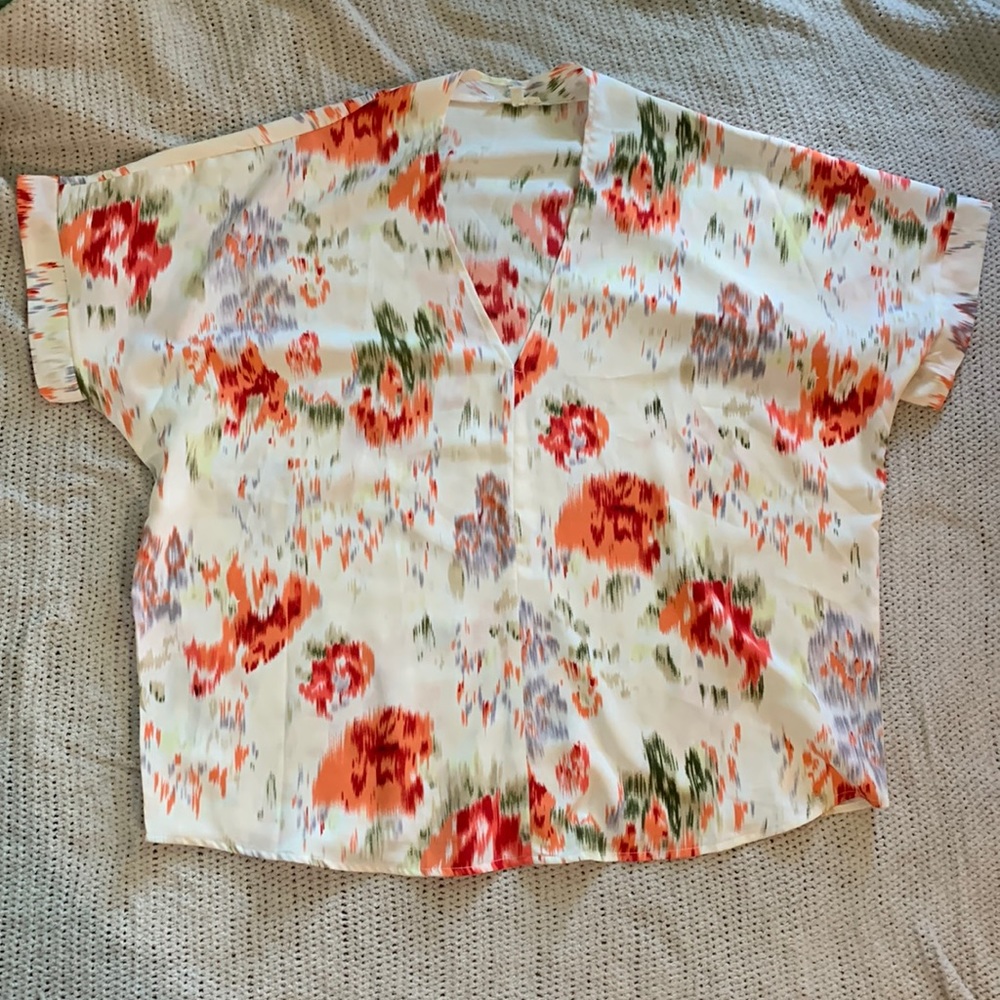 Jodifl Lightweight Floral Blouse